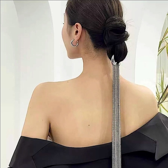 SILVER CHAIN TASSEL HAIR ACCESSORY main image 11